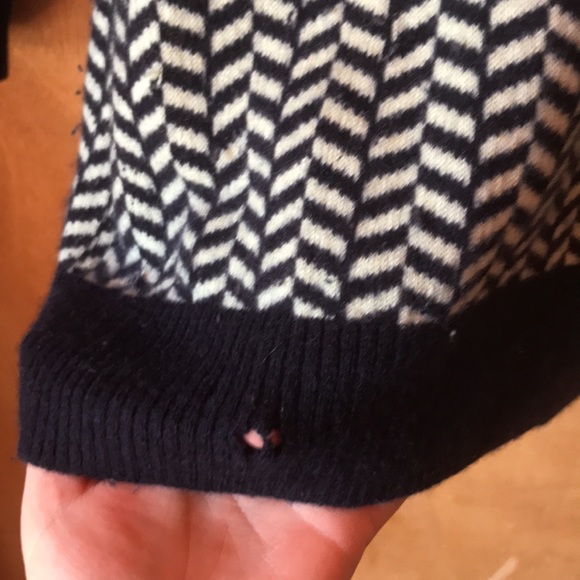 J. Crew, Italian cashmere navy and sea foam pattern size L - Picture 3 of 8